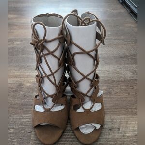 Indigo rd size 8 heels